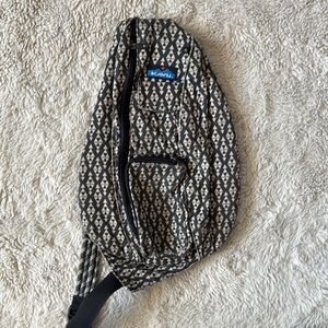 Kavu Black and Gray Sling Bag